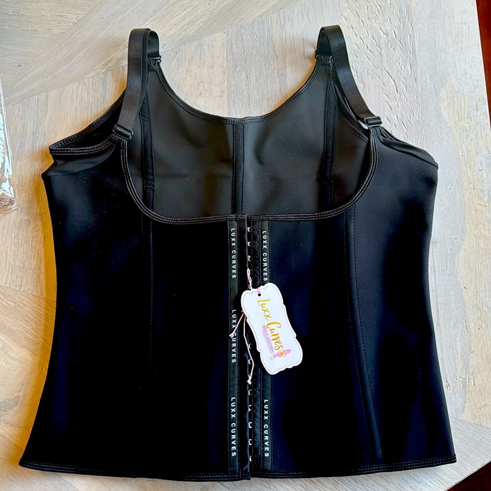 NWT Full Back Waist Training Vest Black